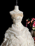 Elegant Ivory Strapless Pleated Flower Wedding Dress HZ0319