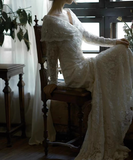 Retro Wedding Dress V-neck Pleated Lace Wedding Dress HZ0319
