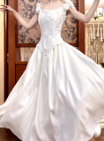 Retro Wedding Dress Crew Neck Short Sleeves Wedding Dress HZ0319