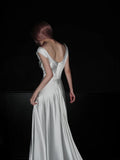 Minimalist Wedding Dress Crew Neck Pleated Wedding Dress HZ0319