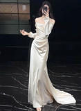Minimalist Wedding Dress Off Shoulder Long Sleeves Pleated Wedding Dress HZ0319