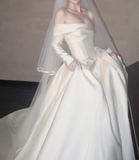 New Design Wedding Dress Satin Off Shoulder Long Sleeves Pleated Wedding Dresses HZ0319